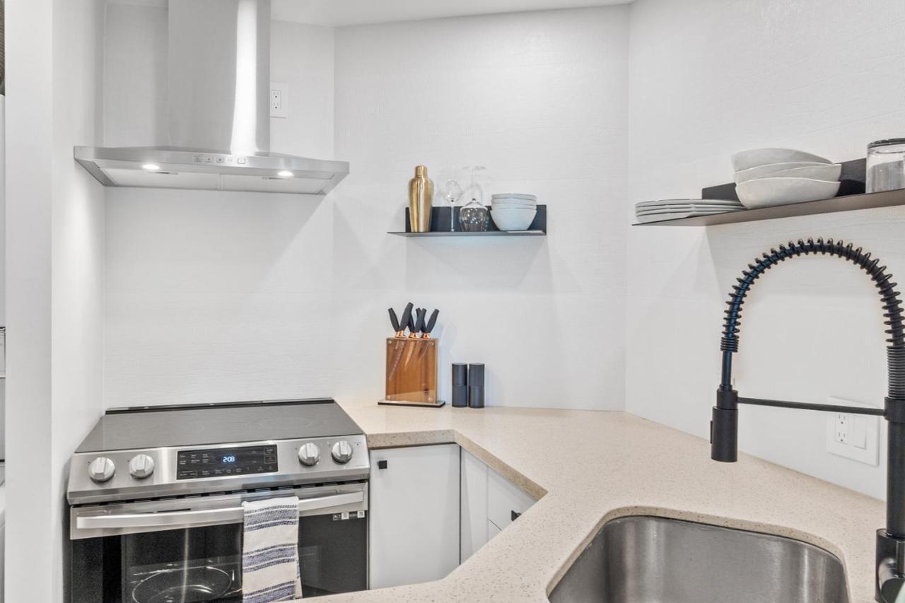Downtown Luxury 1Br Coal Harbour Apartment Vancouver Exterior photo